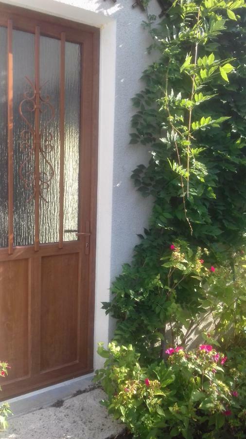 L'intervalle des 18 châteaux Saint-Georges-sur-Cher Exterior foto